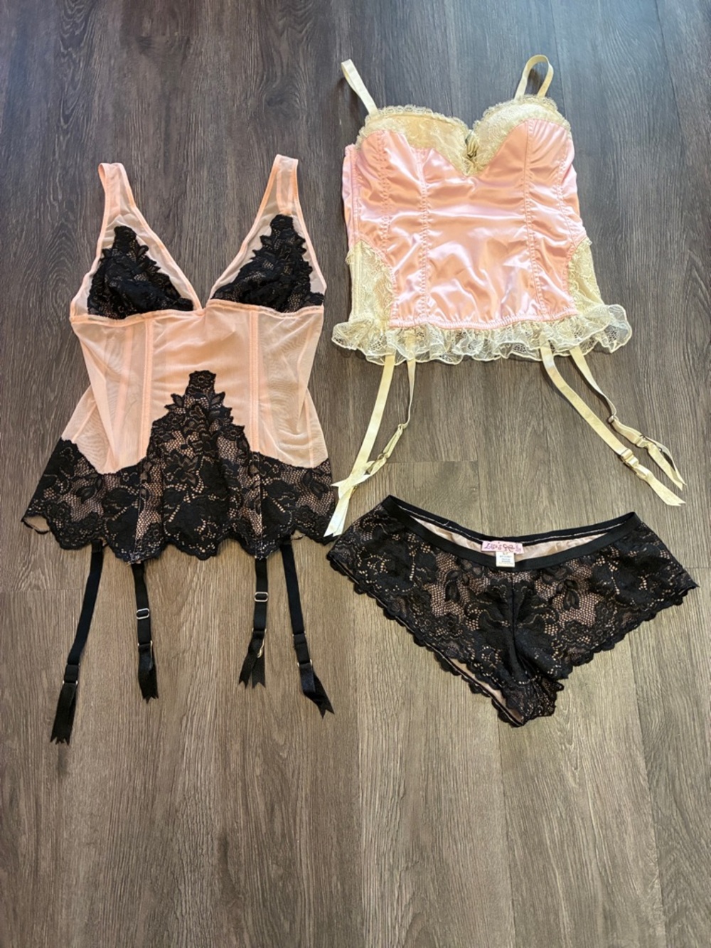 Blush and Lisa’s Folly Lot of 2 (S) Lingerie - Boned Bustiers